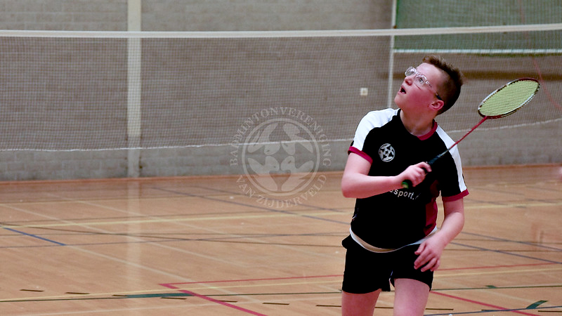 Youth badminton at Van Zijderveld